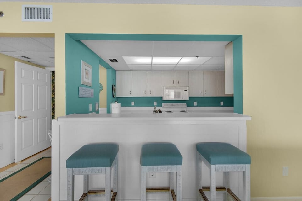 Breakfast bar