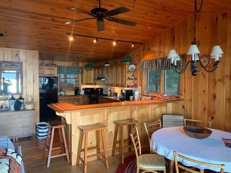 Main House - kitchen/dining