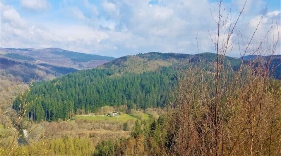 The house viewed from the Precipice Walk.