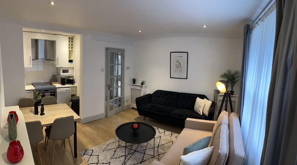 Living room
