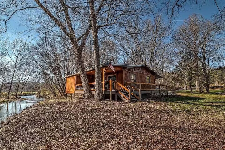 Sunny day at Edgewater Escape