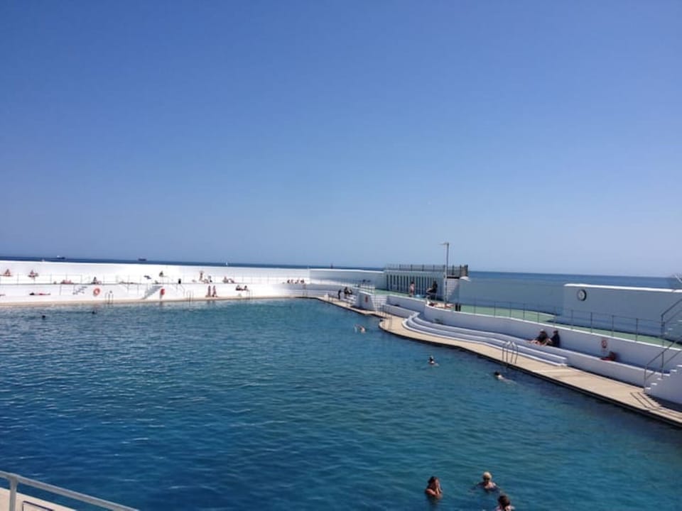 Jubilee lido and Geothermal pool, 2 minutes walk from the cottage.