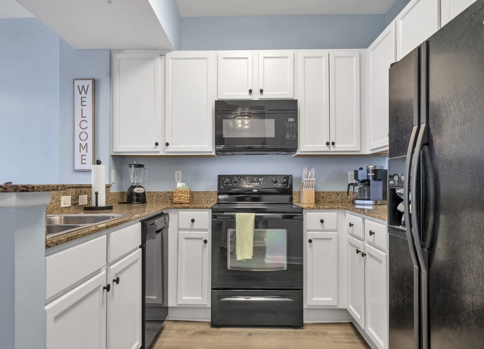 Fully equipped kitchen complimentary coffee/sugar/cream