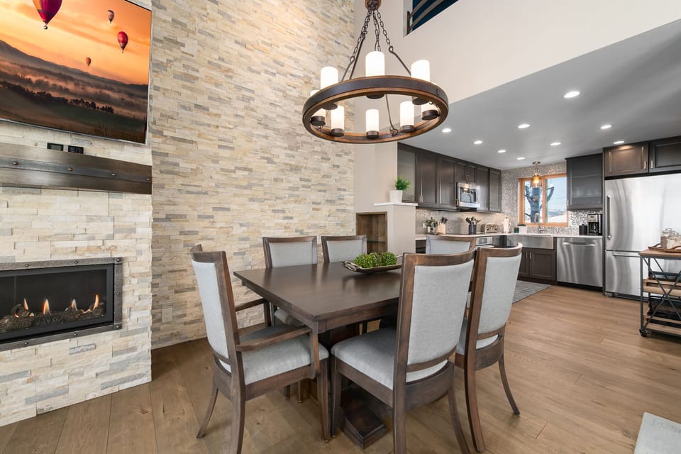 dinning room table seats 6 (2)