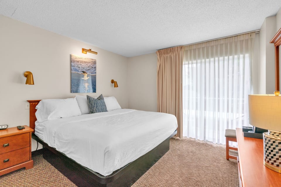 Indoors, Lamp, Home Decor, Bed, Furniture