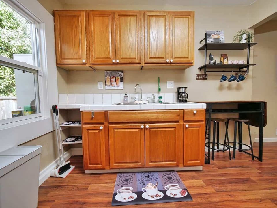 Everything you need for cooking is right here, making it easy to enjoy meals just the way you like them. 🍳