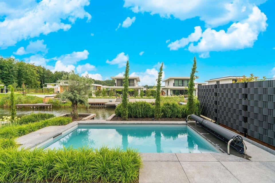 Holiday Home Swimming Pool