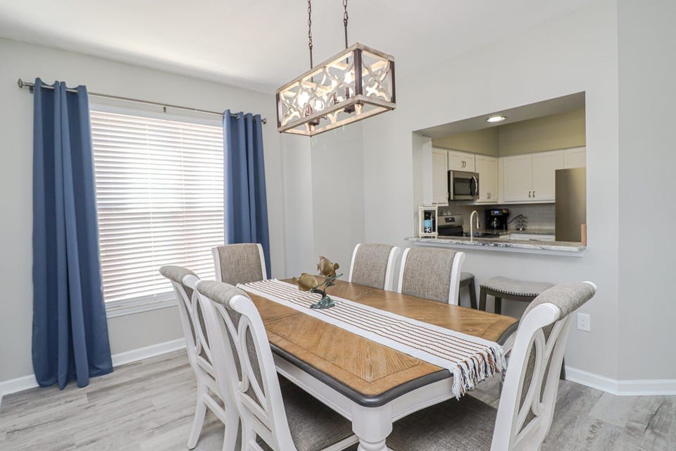 St. Augustine Beach Rentals Dining Room