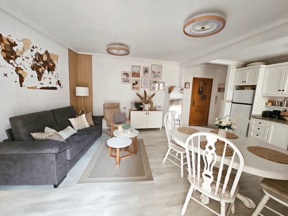 living room/ dining area