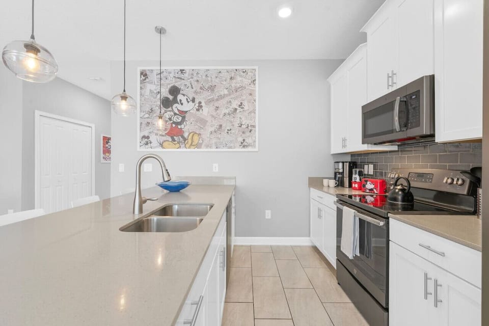 Kitchen #Disney #Parks #kingdom #springs #Vacation #Rental #waterpark #davenport #Kissimmee #Orlando #universal #citywalk #legoland #shortstay #longstay #championsgate #resort #golf #oasisclub