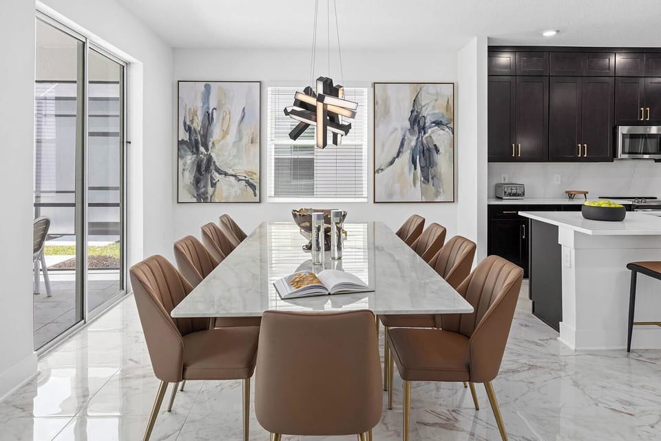 Dining Room *Highlight*