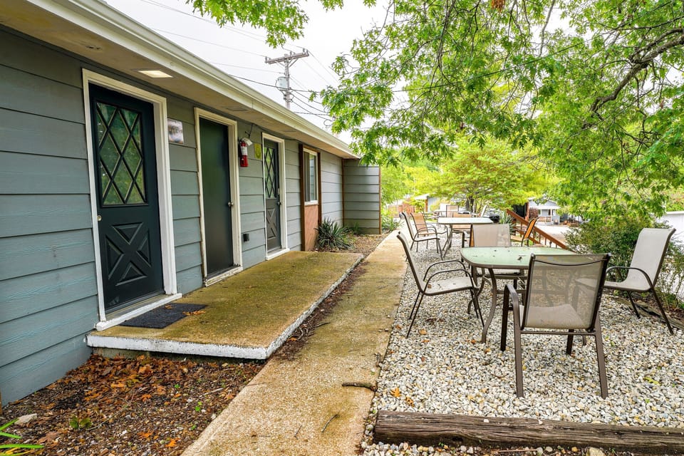Outdoor patio area (adjoins other units)