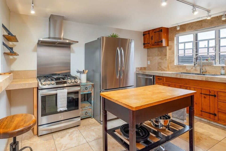 Full kitchen with stainless appliances