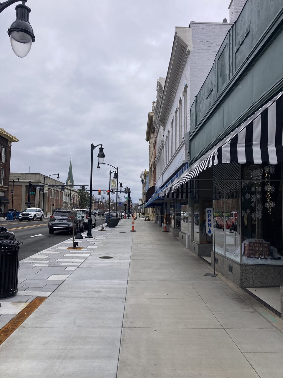 no need to hassle with parking on Main Street, just walk a few steps from house