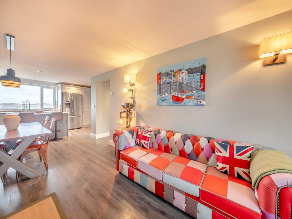 Open plan living space | Wynmine Cottage, Quebec