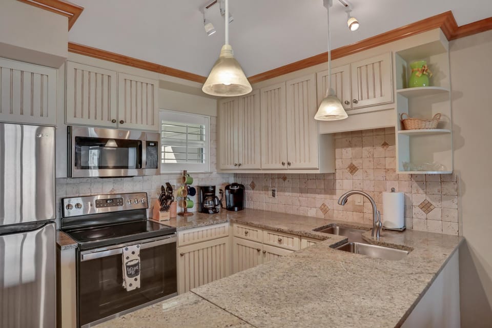 Chef's kitchen to prep your favorite meals