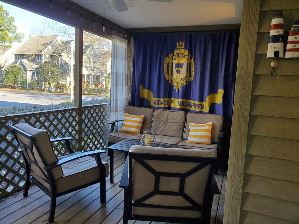 Rear Screened Porch 