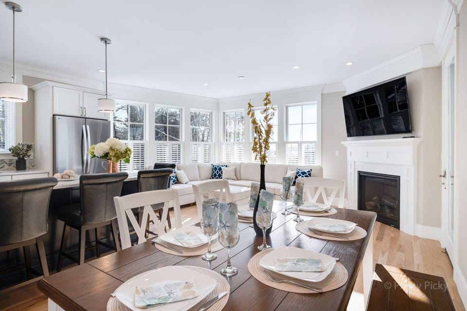 Dining for6-8 ppl