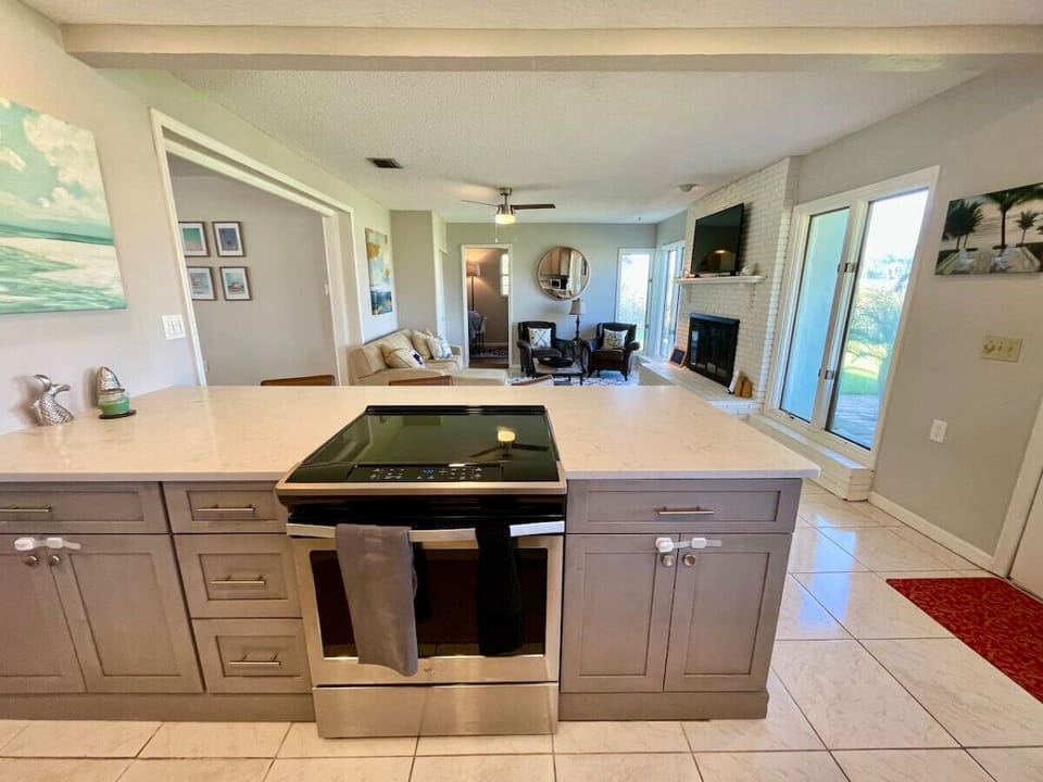 Full Kitchen