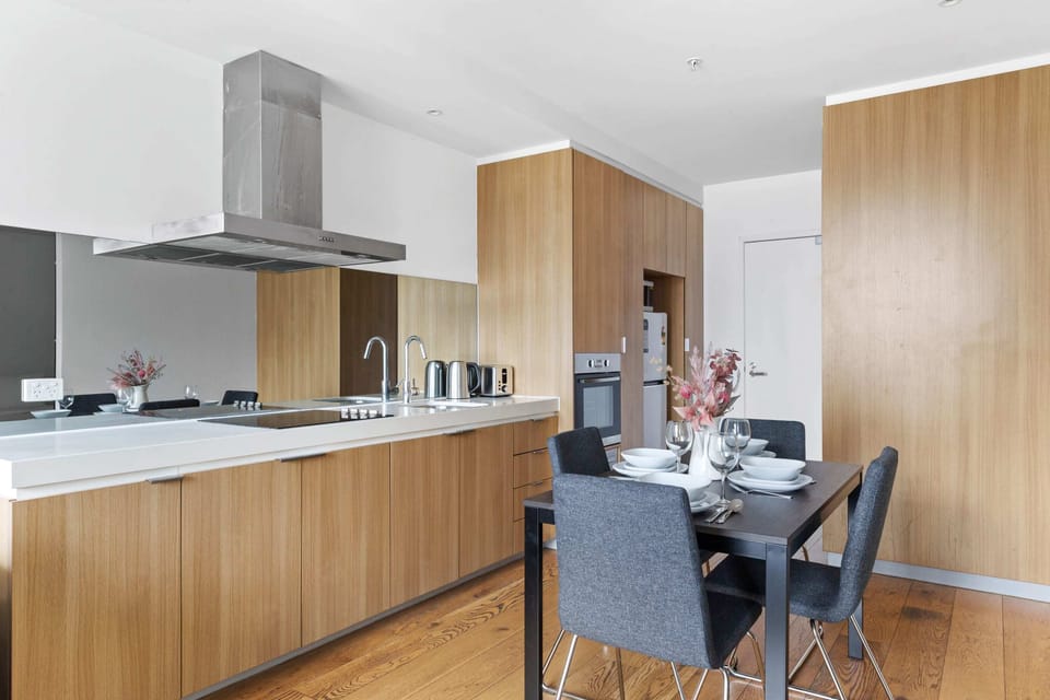 An equipped kitchen.
