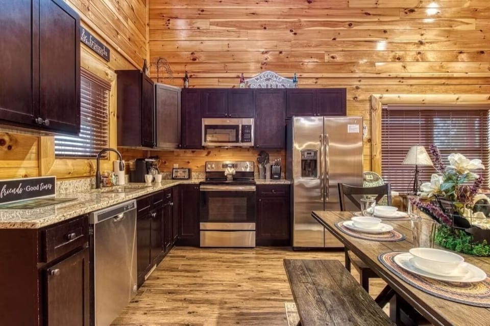 Soggy Bears' fully equipped kitchen