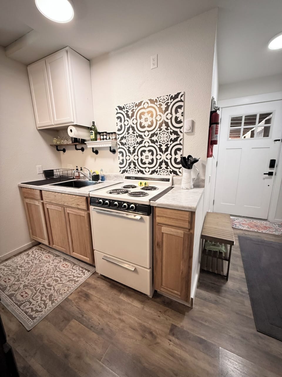 Kitchen/entrance