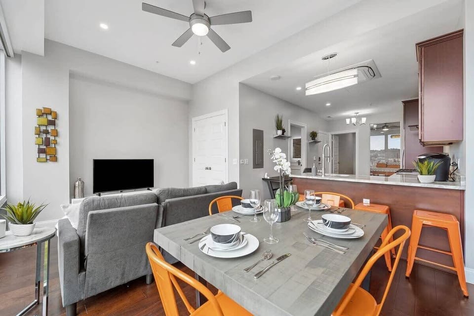 Open plan - feels bright and spacious