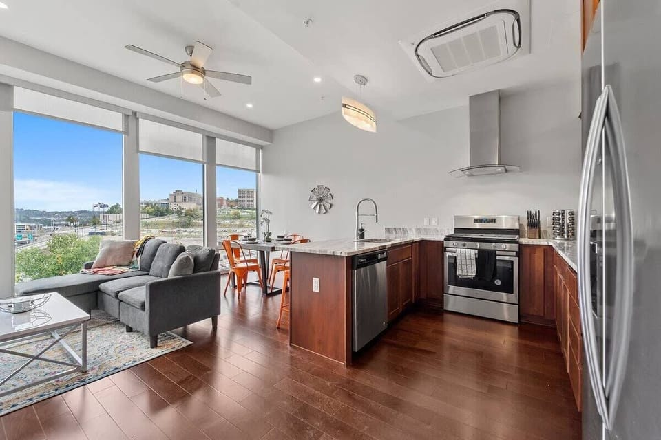 Stylish and Comfy - open plan