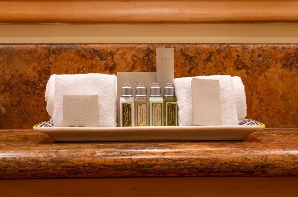 Bathroom amenities