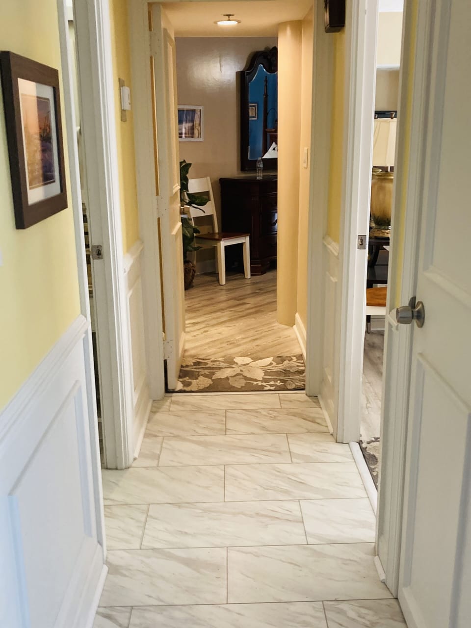 Hall to bedrooms