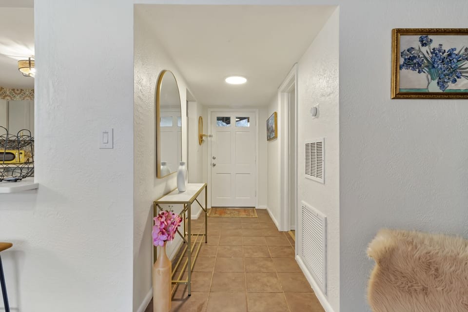 View of front door hallway