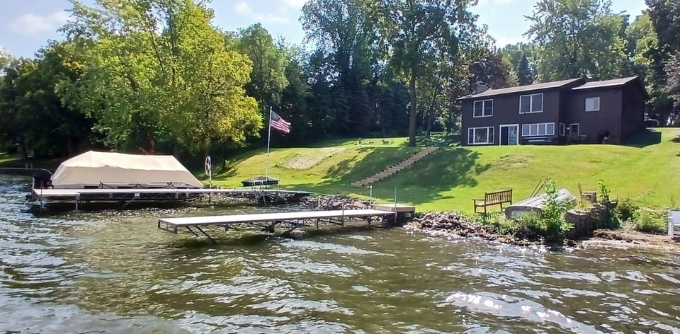 Extra guest dock 