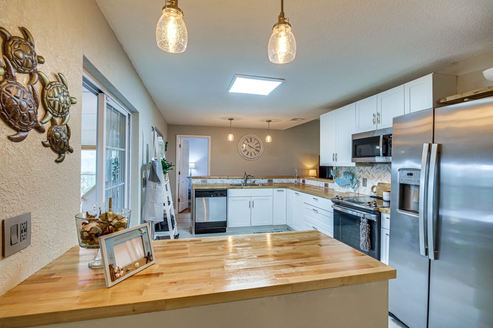 Kitchen | Cooking Basics | Keurig & Drip Coffee Maker