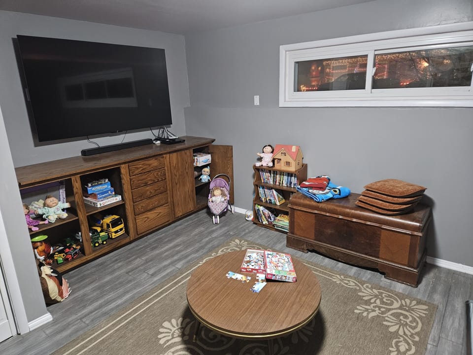 child friendly, childrens play area indoor, indoor, childrens area, television