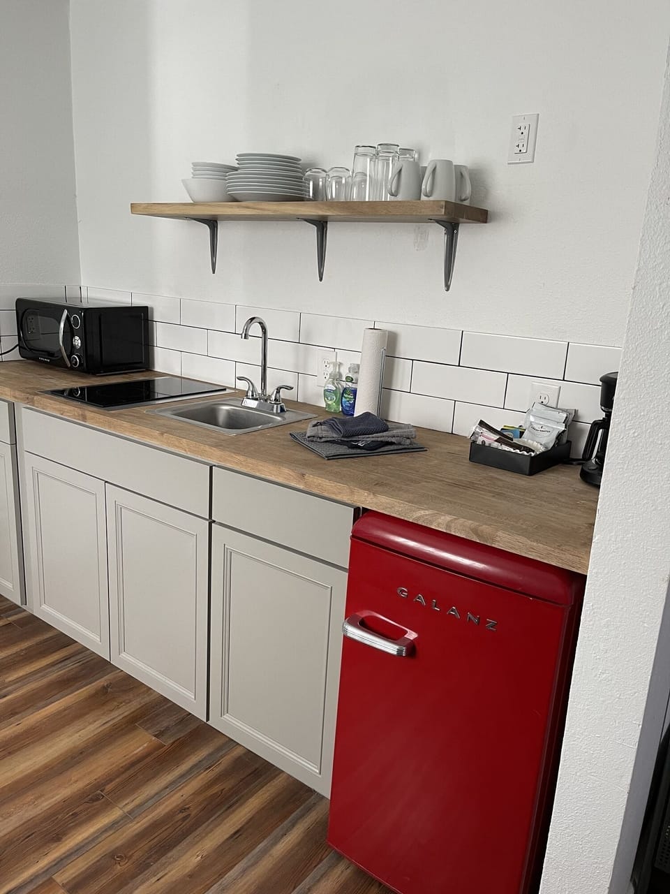 Cabin202020Kitchenette.202