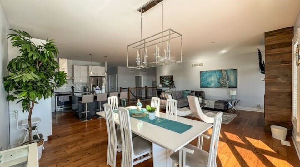 Dining Room 2.