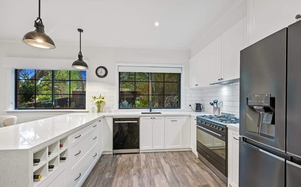 Fully equipped kitchen, perfect for self catering. 