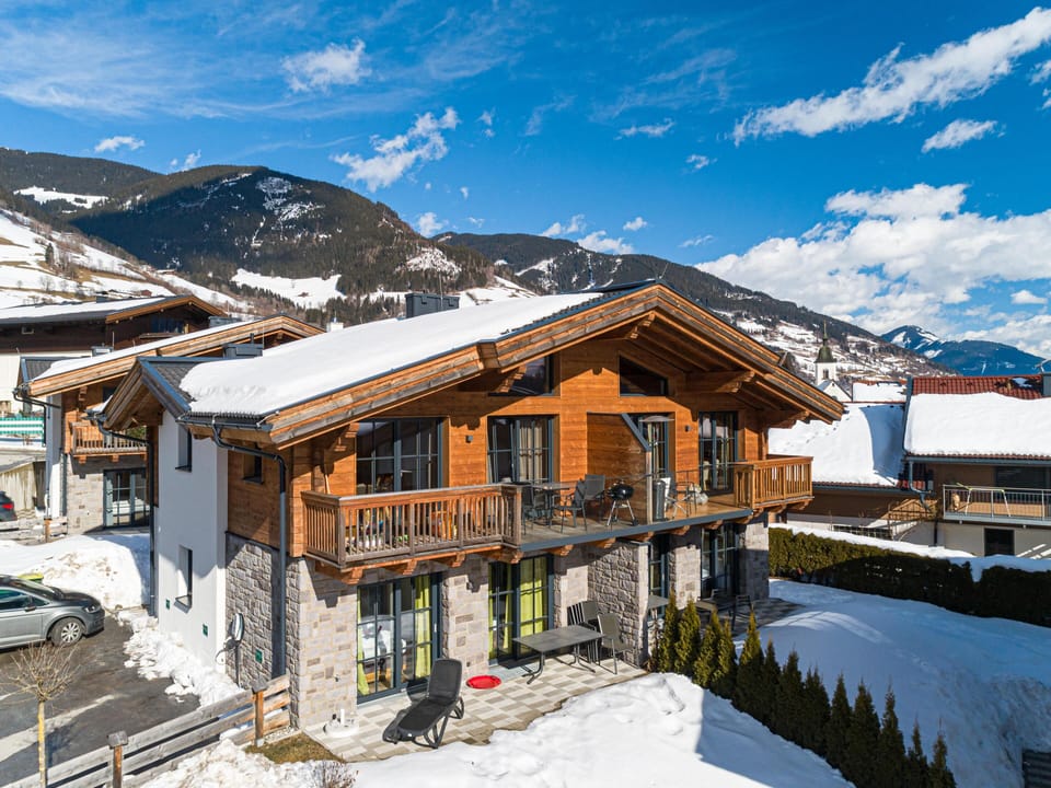 Holiday Home Exterior [winter]