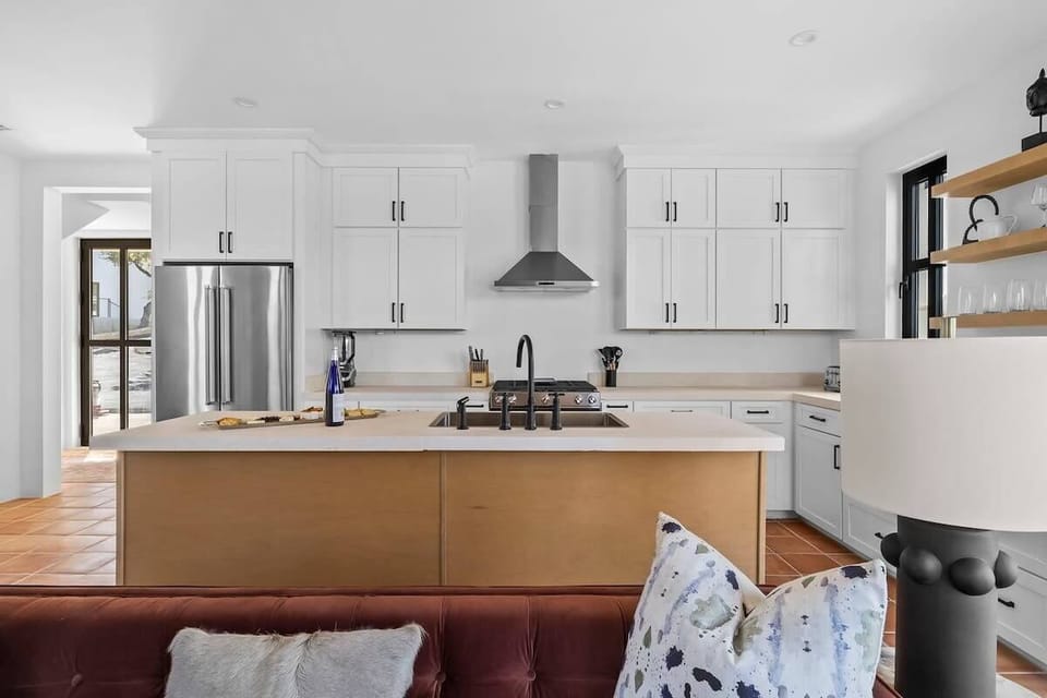 Fully equipped kitchen