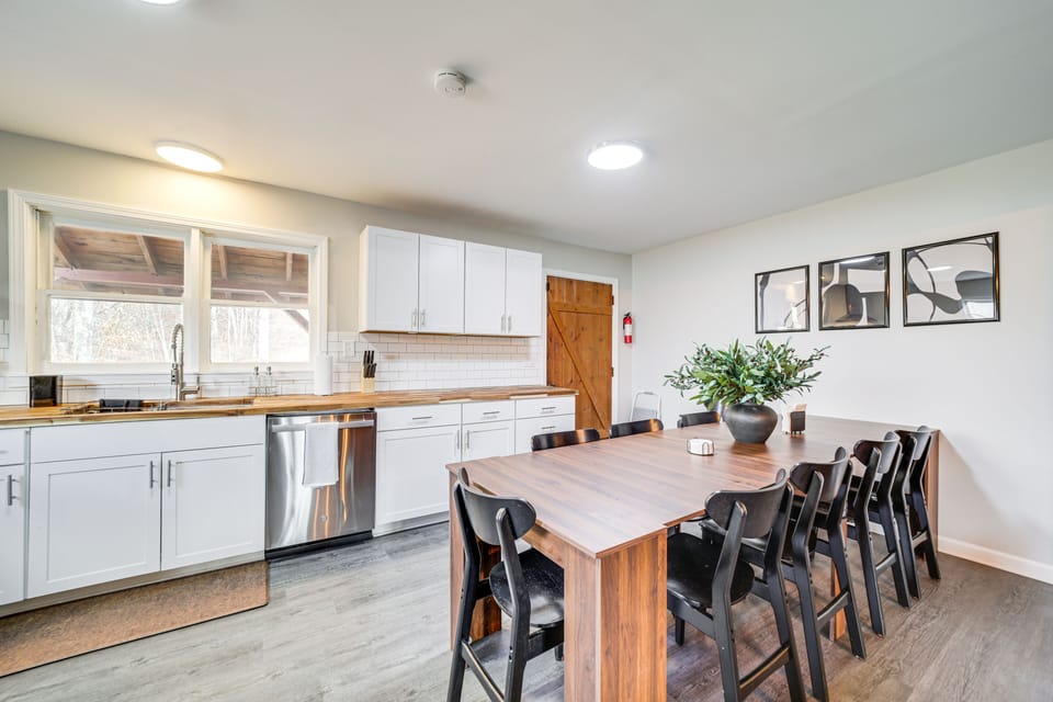 Dining Table | 1st Floor | Dishware & Flatware