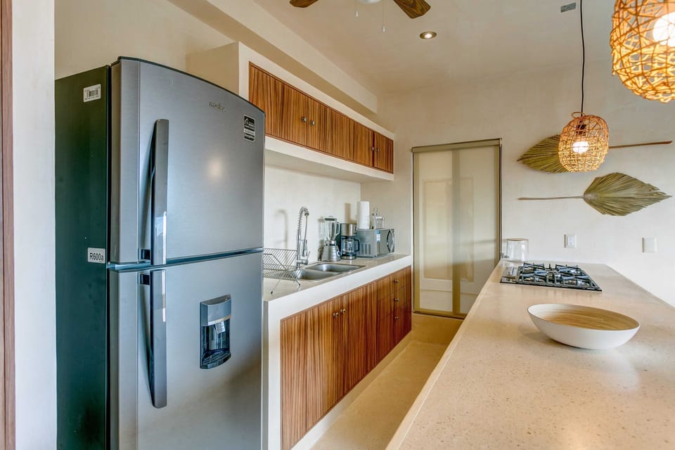 Fully-equipped kitchen