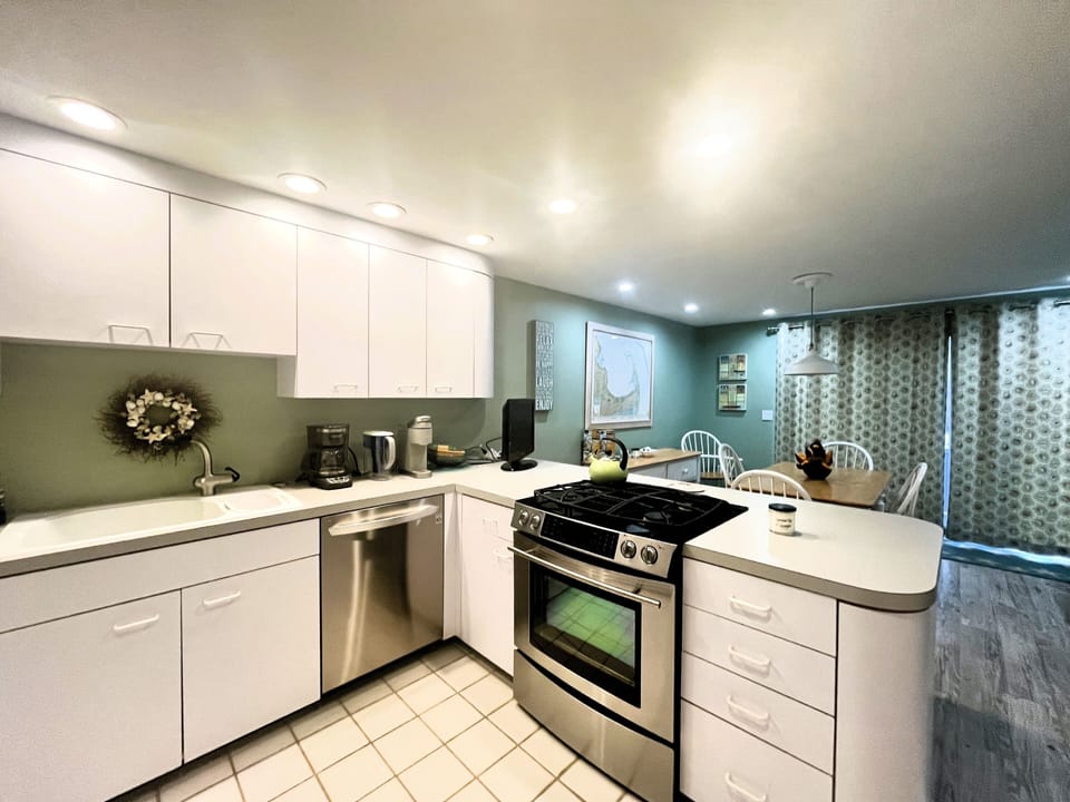 Fully equipped kitchen