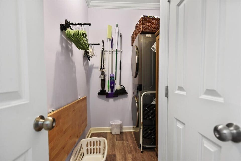 Washer & Dryer In Unit