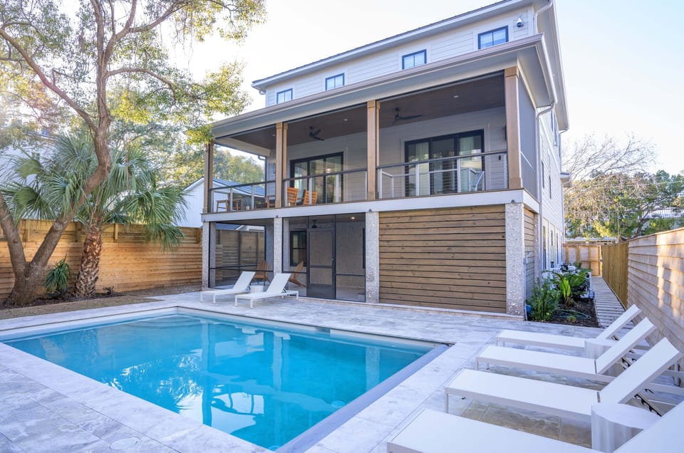 The Ship's Belle - Best place to be after a hot day at the beach! Relax and unwind.