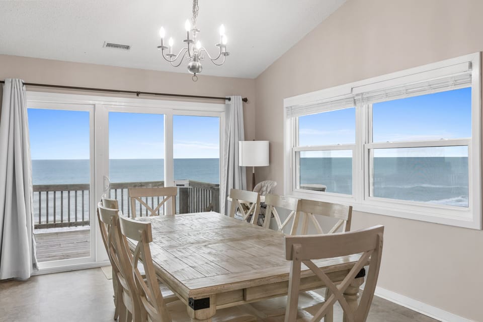 Dining Area - Seating for 6