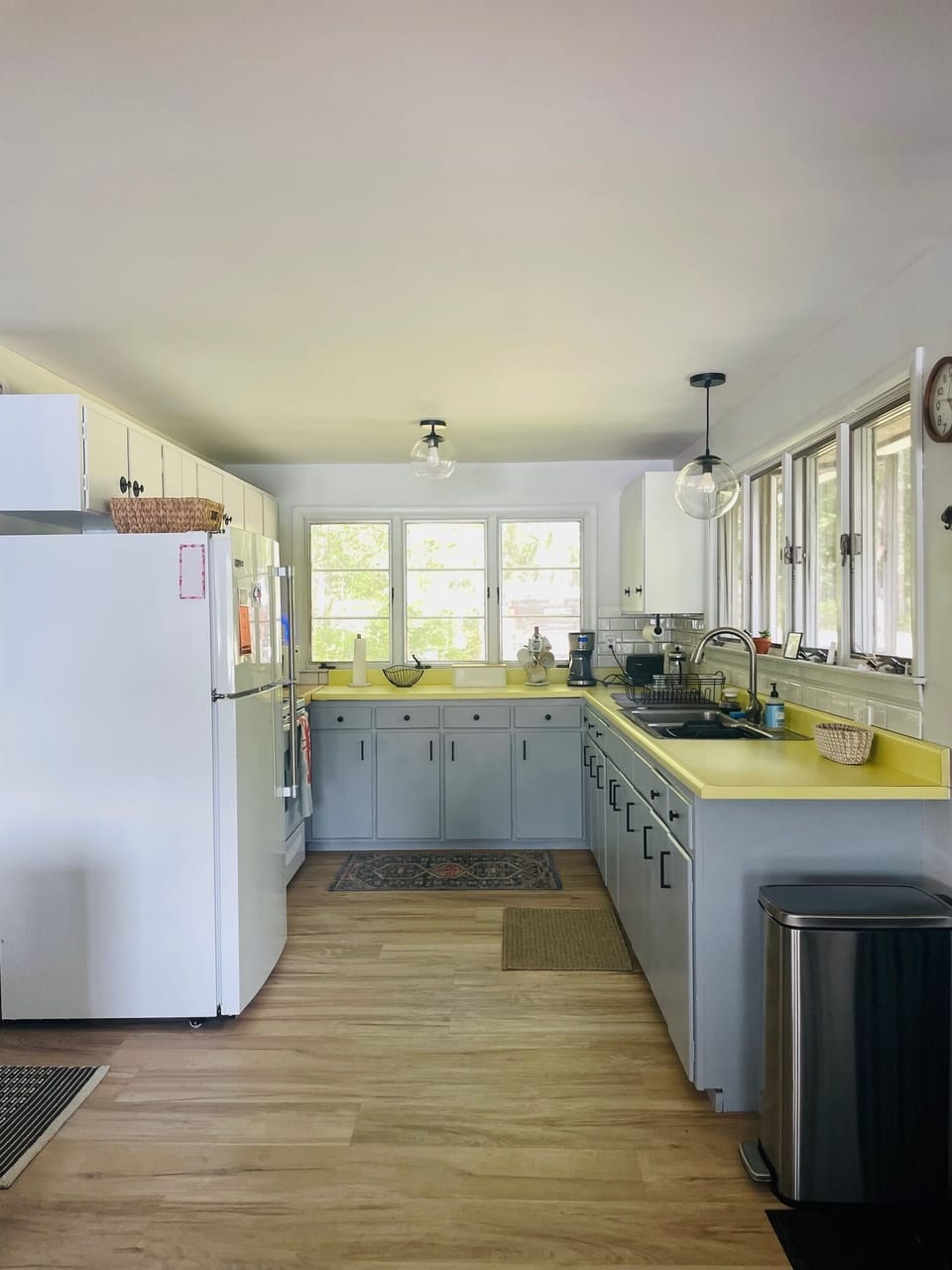 The kitchen is well-equipped with all you need for an easy stay!