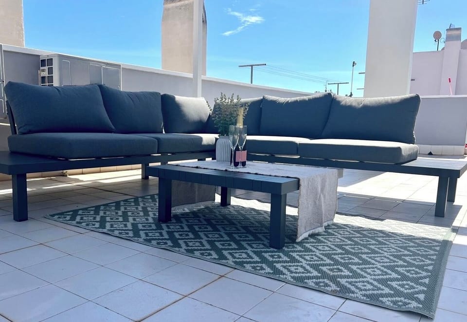 Sun terrace with a possibility to shadow roof