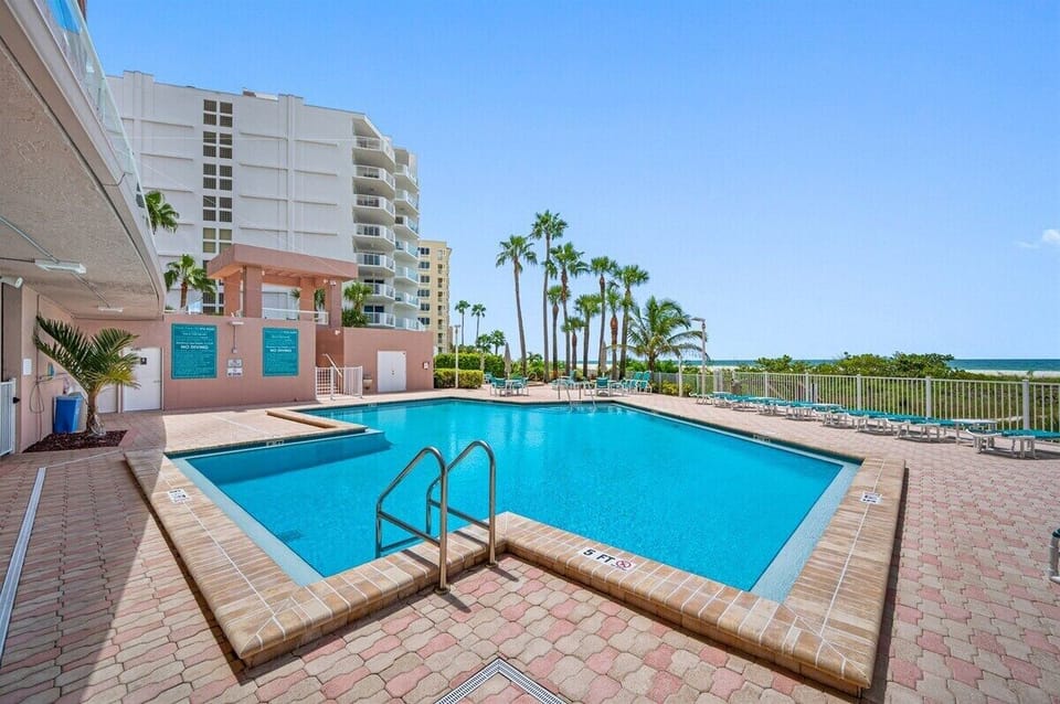 Complex Pool