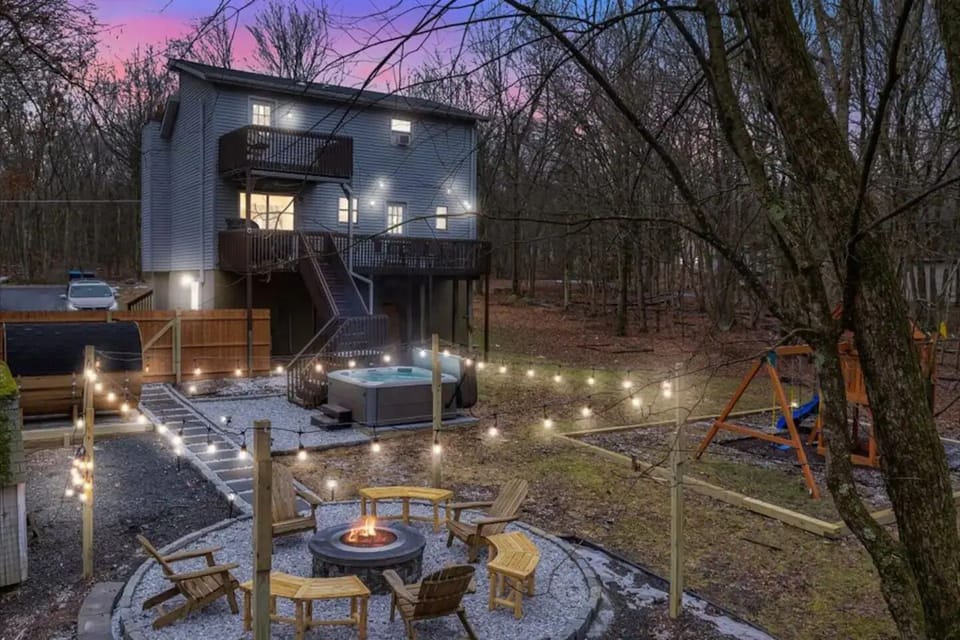 Welcome to our Kid and Adult friendly backyard, loaded w/ amenities.