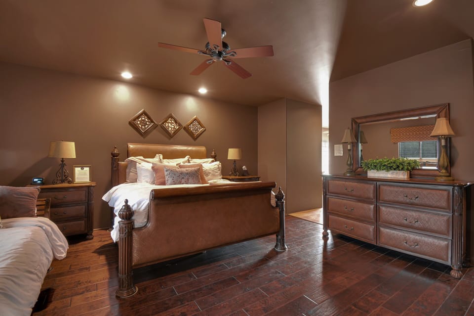 Luxurious bed and bedding